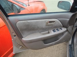 2000 TOYOTA CAMRY LE 4DR GOLD 2.2 AT Z19621